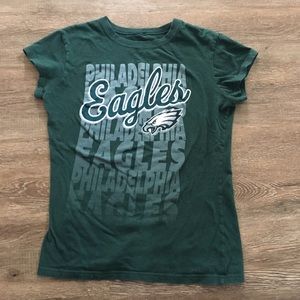 Philadelphia Eagles shirt size medium